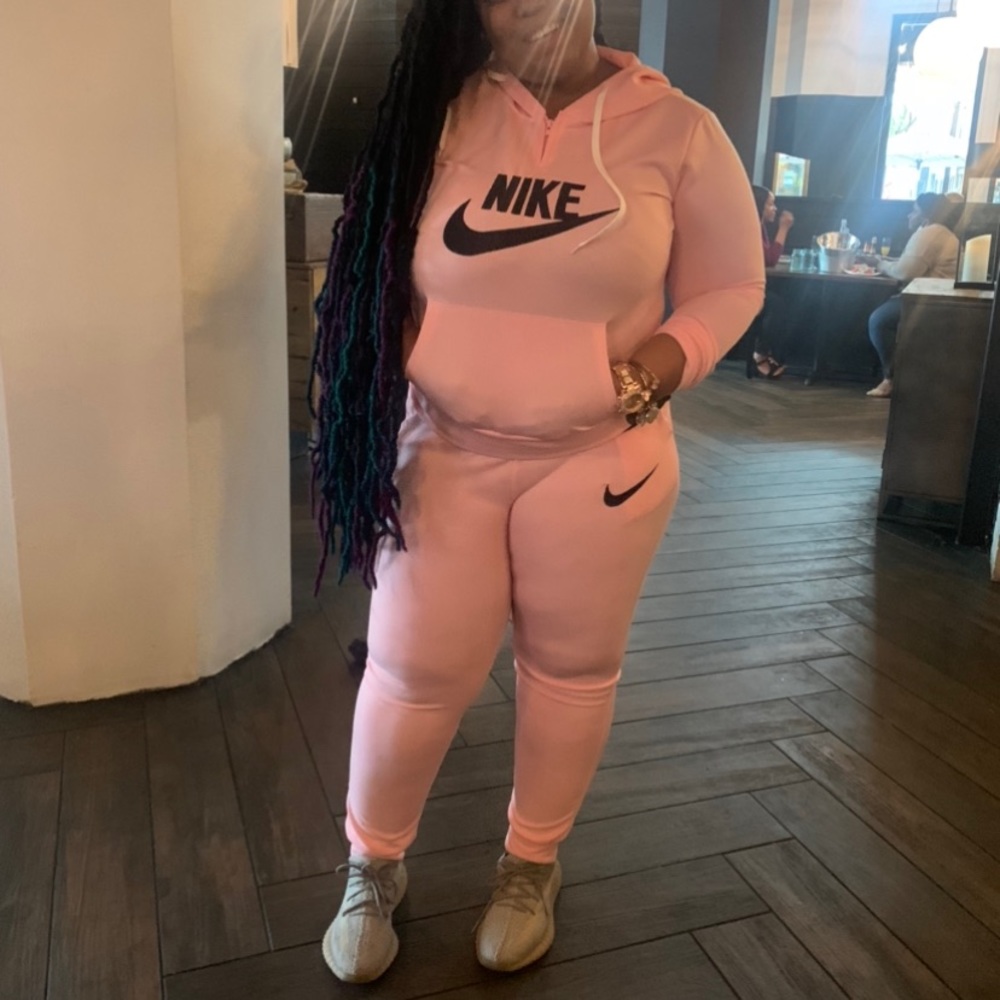 Women’s tracksuit